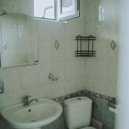 بيت ضيافة лора