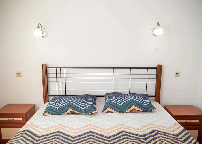 лора 招待所 辛尼莫雷特