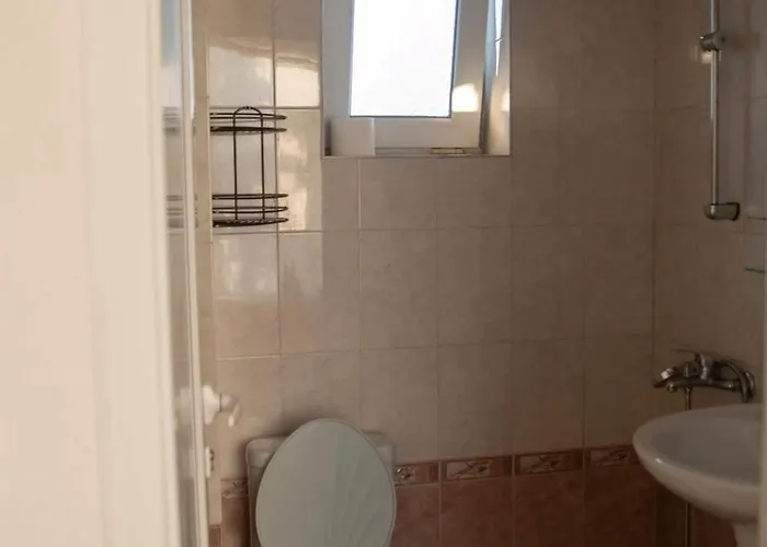 лора Vendégház